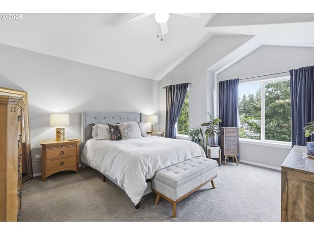 20275 HOODVIEW Ave, West Linn, OR 97068
