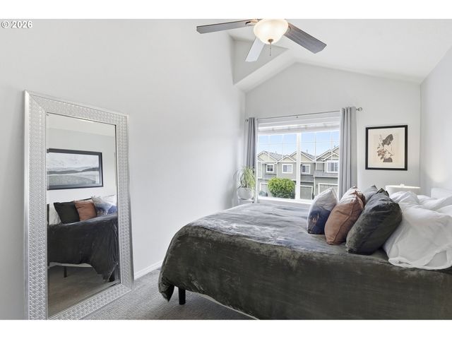 20275 HOODVIEW Ave, West Linn, OR 97068