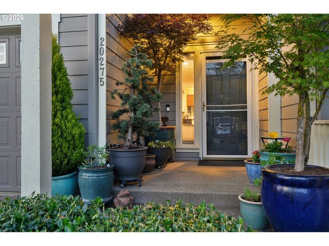 20275 HOODVIEW Ave, West Linn, OR 97068