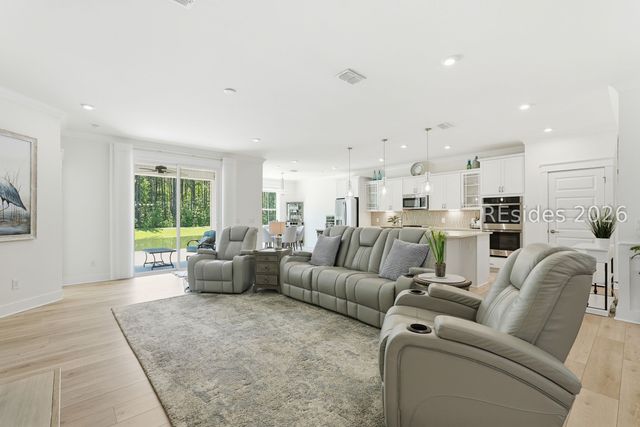 101 Carolina Oaks Ave, Bluffton, SC 29909