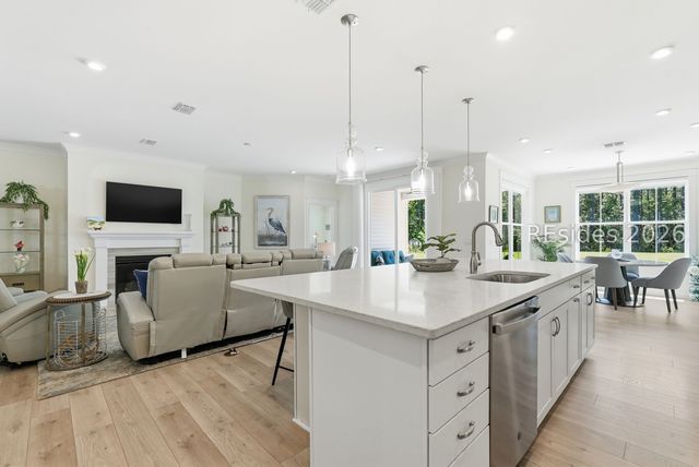 101 Carolina Oaks Ave, Bluffton, SC 29909
