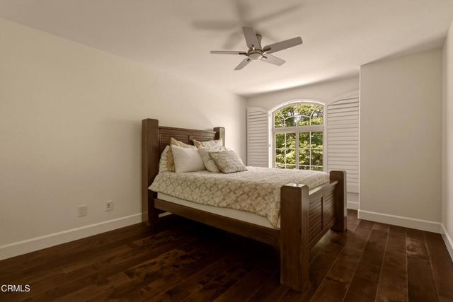664 S Mansfield Avenue, Los Angeles, CA 90036