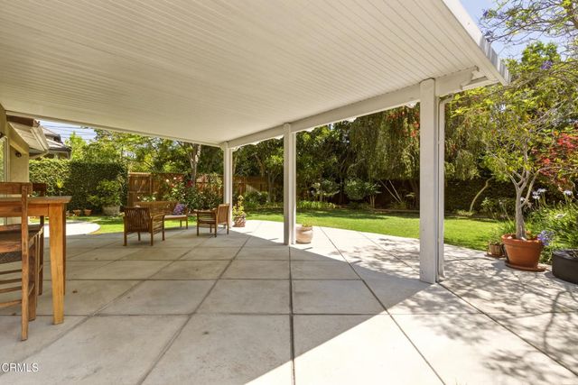 664 S Mansfield Avenue, Los Angeles, CA 90036