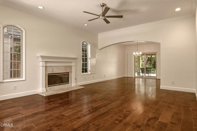 664 S Mansfield Avenue, Los Angeles, CA 90036