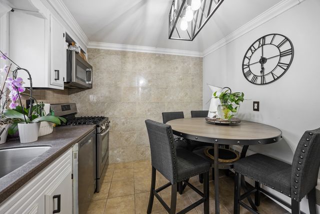 93 Stanwood Street, West Hartford, CT 06110