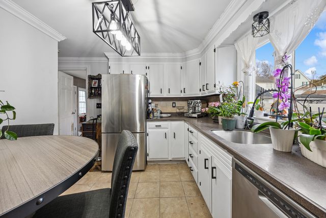 93 Stanwood Street, West Hartford, CT 06110