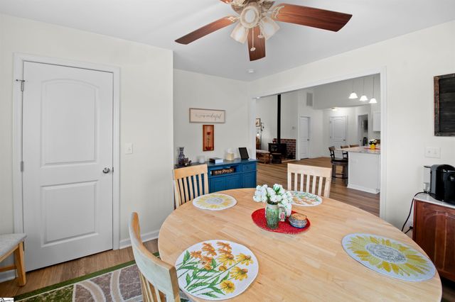 104 Summer Breeze Court, Townville, SC 29689