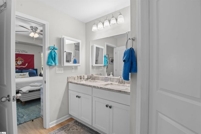 104 Summer Breeze Court, Townville, SC 29689