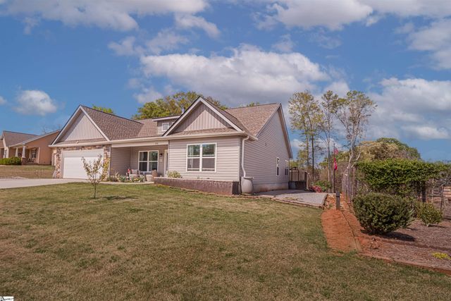 104 Summer Breeze Court, Townville, SC 29689