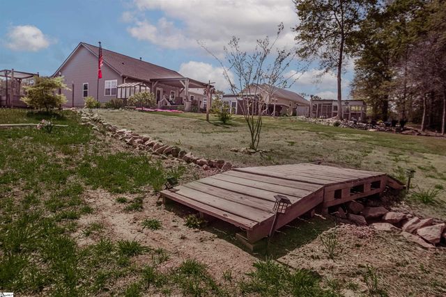 104 Summer Breeze Court, Townville, SC 29689