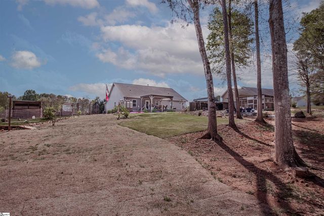 104 Summer Breeze Court, Townville, SC 29689