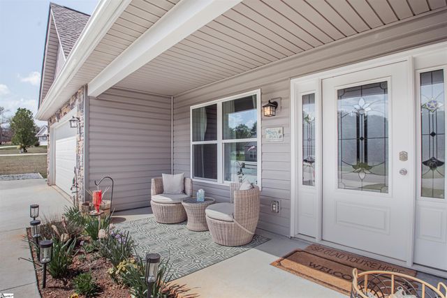 104 Summer Breeze Court, Townville, SC 29689