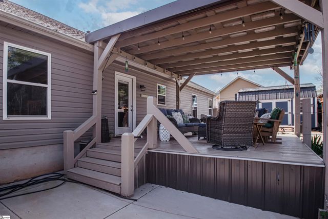 104 Summer Breeze Court, Townville, SC 29689