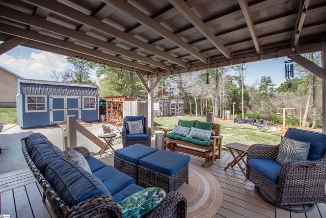 104 Summer Breeze Court, Townville, SC 29689