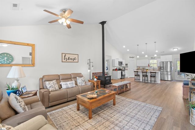 104 Summer Breeze Court, Townville, SC 29689