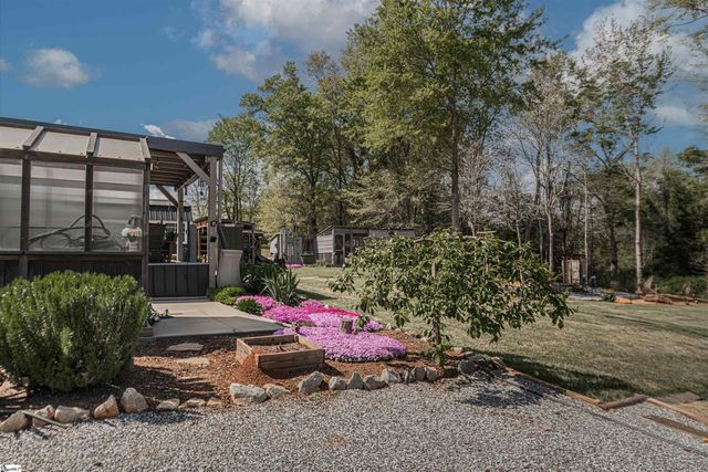 104 Summer Breeze Court, Townville, SC 29689