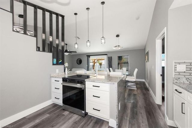 2821 NE 4th PL, Cape Coral, FL 33909