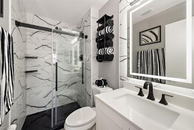 2821 NE 4th PL, Cape Coral, FL 33909