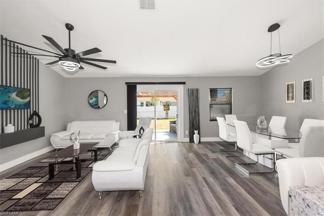 2821 NE 4th PL, Cape Coral, FL 33909