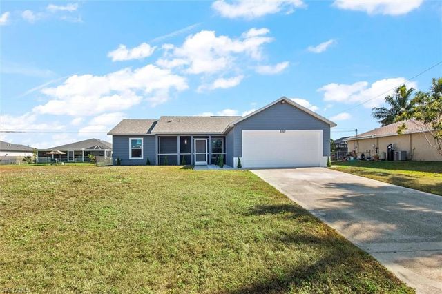 2821 NE 4th PL, Cape Coral, FL 33909