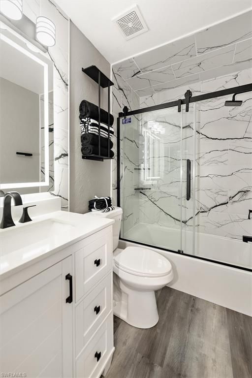 Image 21 of property listing at 2821 NE 4th PL, Cape Coral, FL 33909