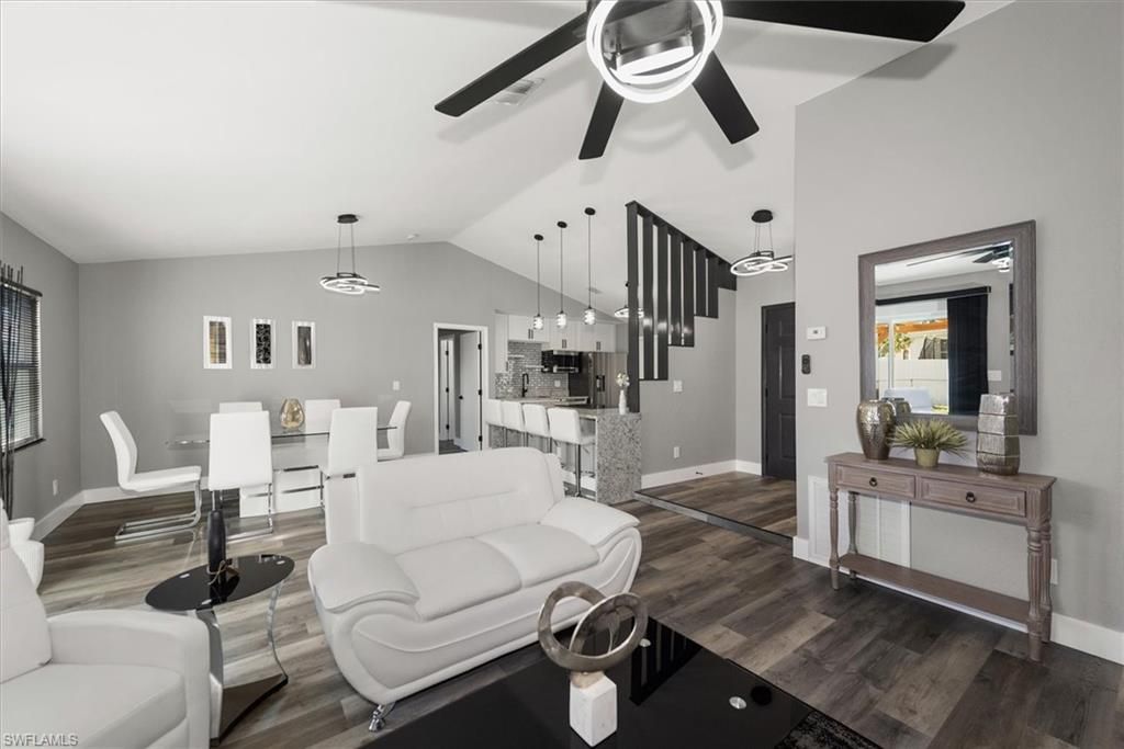 Image 5 of property listing at 2821 NE 4th PL, Cape Coral, FL 33909