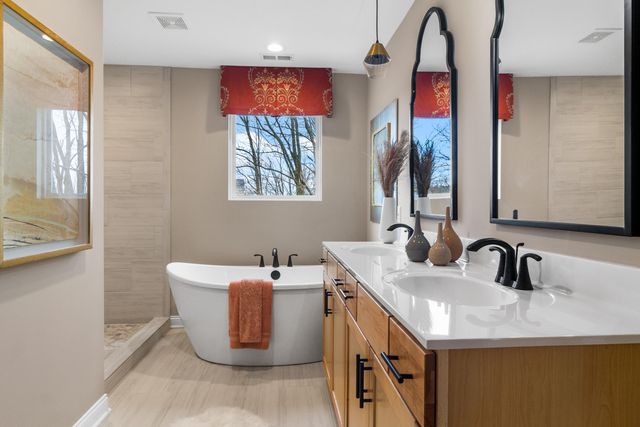 18895 Sapphire Avenue, Lowell, IN 46356