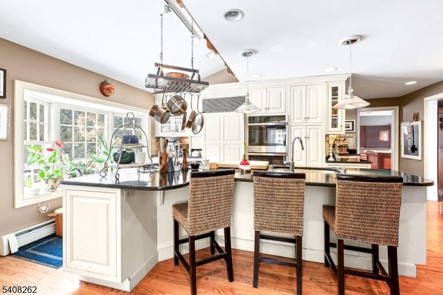 11 Miller Ave, Tewksbury Twp., NJ 08858