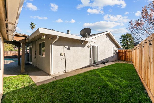 7301 Spicer Dr, Citrus Heights, CA 95621