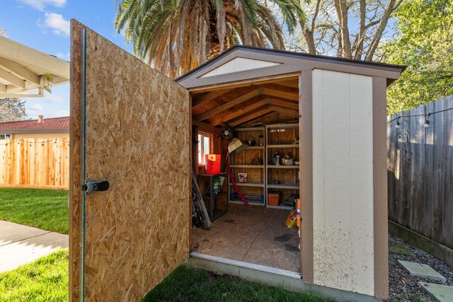 7301 Spicer Dr, Citrus Heights, CA 95621