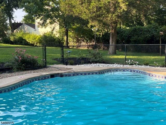 116 Emerson Rd, Franklin Twp., NJ 08873