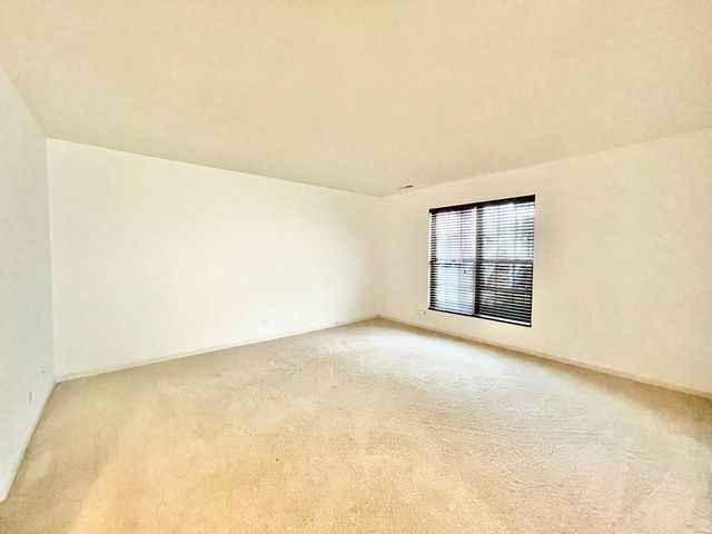 786 Four Seasons Boulevard 786, Aurora, IL 60504