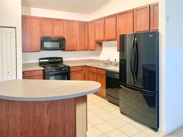 786 Four Seasons Boulevard 786, Aurora, IL 60504