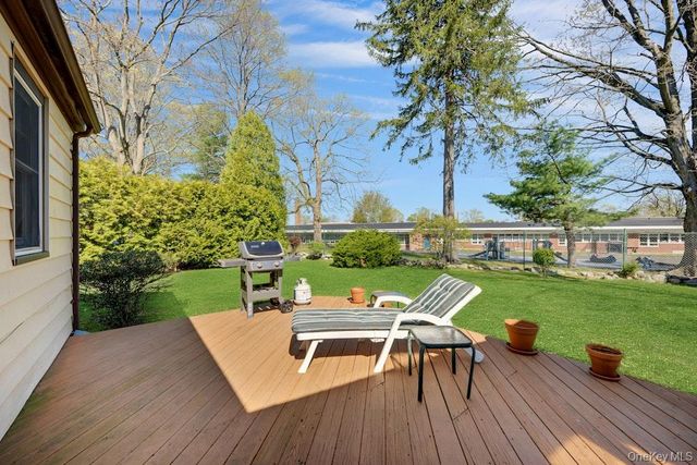 16 Ria Drive, White Plains, NY 10605
