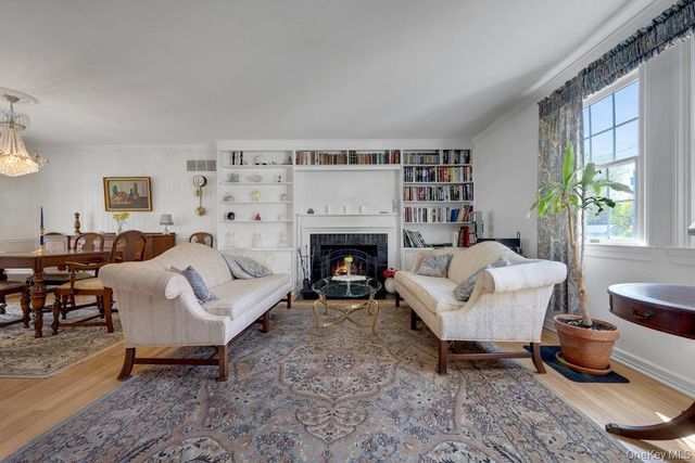 16 Ria Drive, White Plains, NY 10605