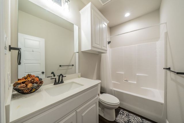 1057 Nighthawk Trail, Alvarado, TX 76009