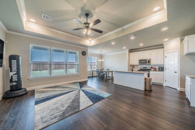 1057 Nighthawk Trail, Alvarado, TX 76009