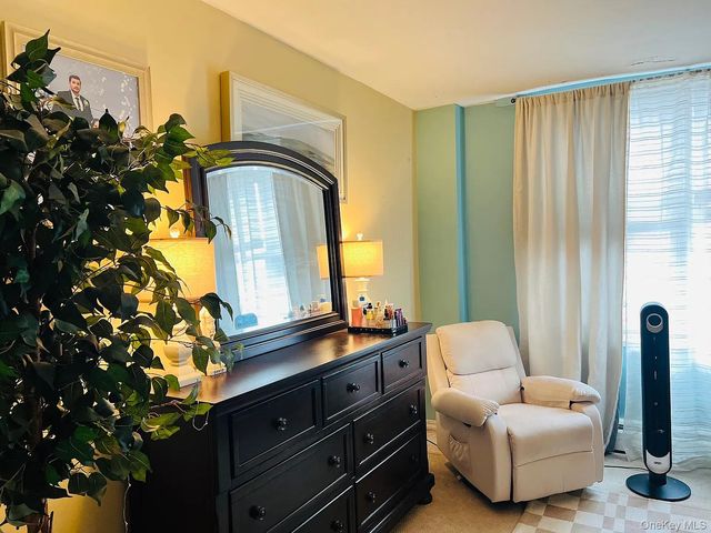 54-44 Little Neck Parkway 5L, Little Neck, NY 11362