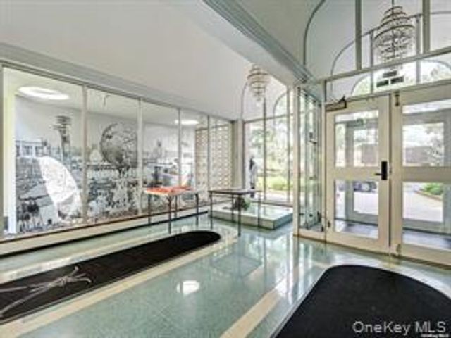 54-44 Little Neck Parkway 5L, Little Neck, NY 11362