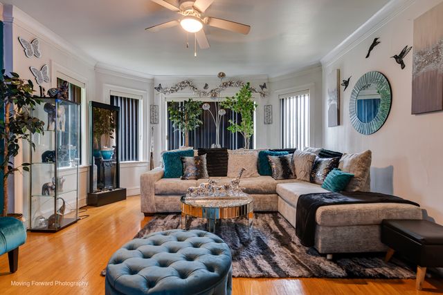 8213 S Indiana Avenue, Chicago, IL 60619