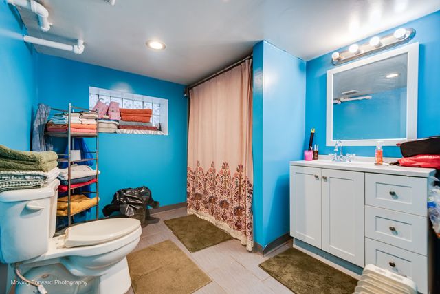 8213 S Indiana Avenue, Chicago, IL 60619