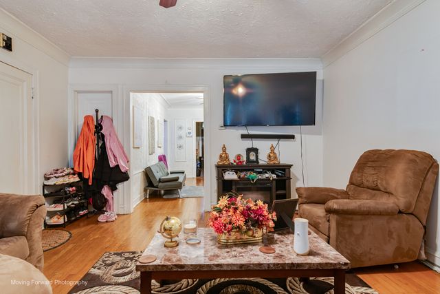 8213 S Indiana Avenue, Chicago, IL 60619
