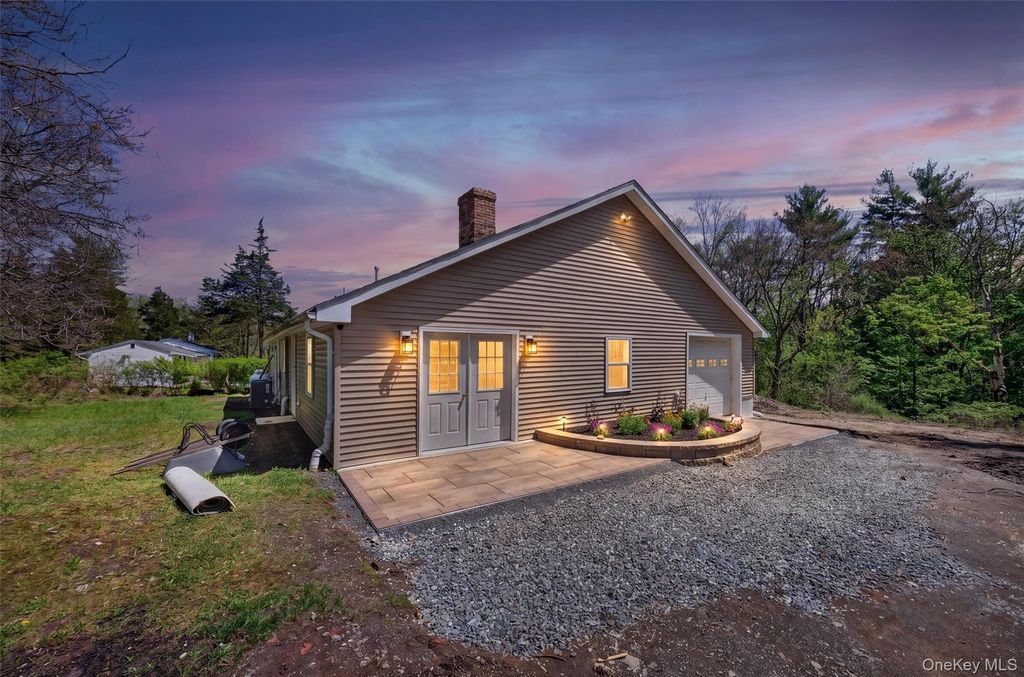 71 Blacks Road, Kingston, NY 12401