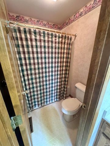 1503 Baron Court, Auburn, IN 46706