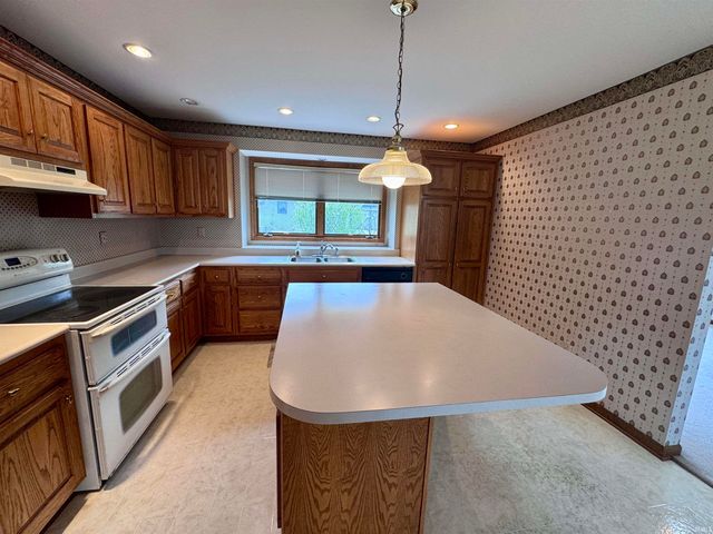 1503 Baron Court, Auburn, IN 46706