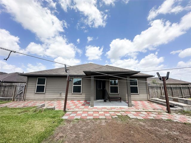1807 Brady Shores Drive, Richmond, TX 77469
