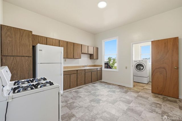 29 Holyoke Street, San Francisco, CA 94134