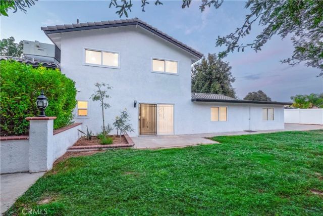 2350 Shadow Hill Drive, Riverside, CA 92506