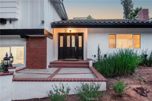 2350 Shadow Hill Drive, Riverside, CA 92506