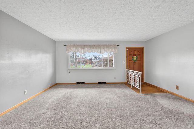 1253 Dutton Place, Columbus, OH 43227